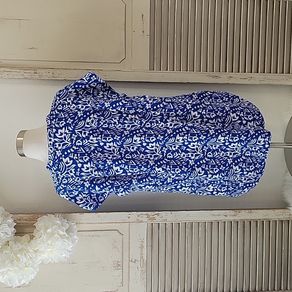 Pendleton woolenmills floral blue and white sleeveles rayon top size medium - Picture 5 of 9
